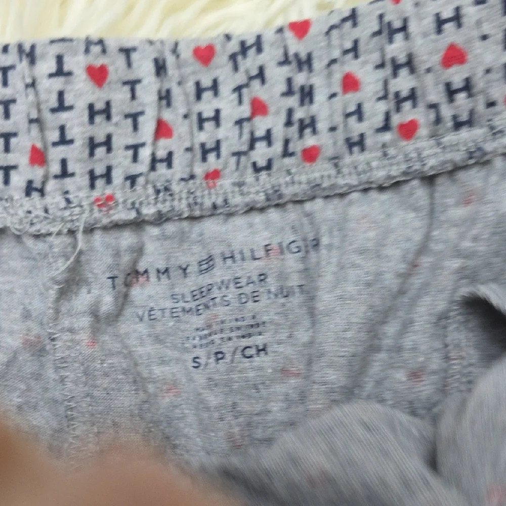 Tommy Hilfiger Grey Sleep Top with Red Heart Print and Navy Trim